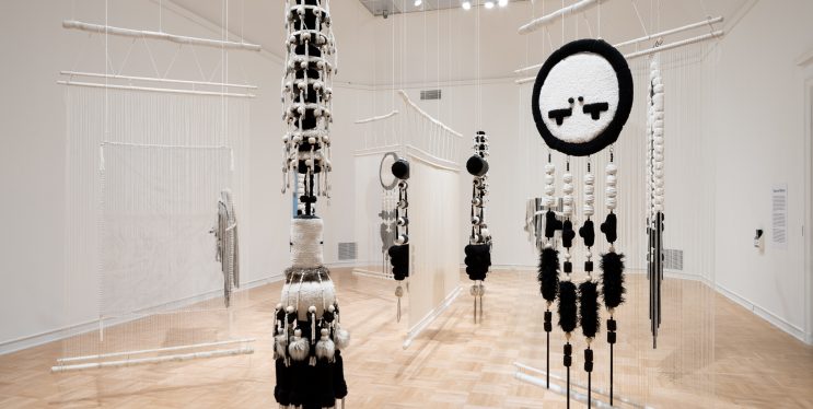 <p><em>Eric-Paul Riege: <em>ojo|-|ól</em></em><em>ǫ</em><em>́</em> [Installation view, Henry Art Gallery, University of Washington, Seattle. 2026]. Photo: Jueqian Fang.</p>
