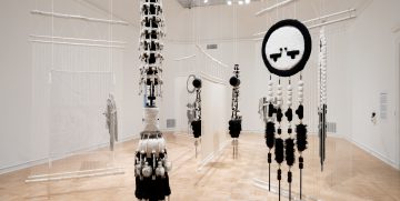<p><em>Eric-Paul Riege: <em>ojo|-|ól</em></em><em>ǫ</em><em>́</em> [Installation view, Henry Art Gallery, University of Washington, Seattle. 2026]. Photo: Jueqian Fang.</p>
